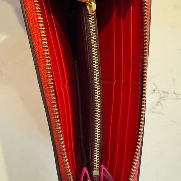 Preowned Tory Burch Perry Patchwork Hearts Long Zip Wallet - Picture 8 of 14